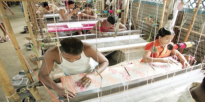 The Making of a Jamdani Saree: A Labor of Love for Skilled Weavers in Bangladesh 